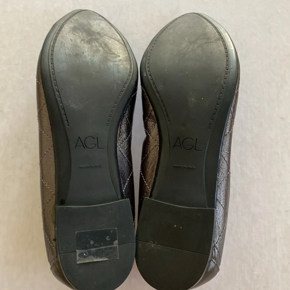 AGL Metallic Quilted Upper with Patent Black Cap-Toe Ballet Leather Flats Sz 39